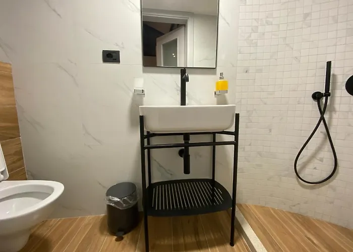 Vila-amo, Suites&rooms In Center טיראנה