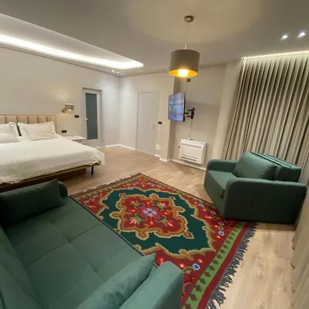 Vila-amo, Suites&rooms In Center 3* Tirana