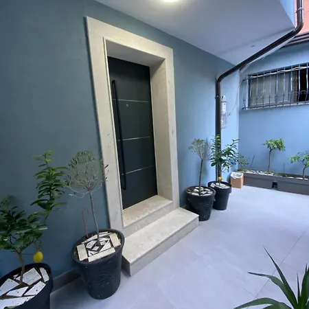 Vila-amo, Suites&rooms In Center Tirana